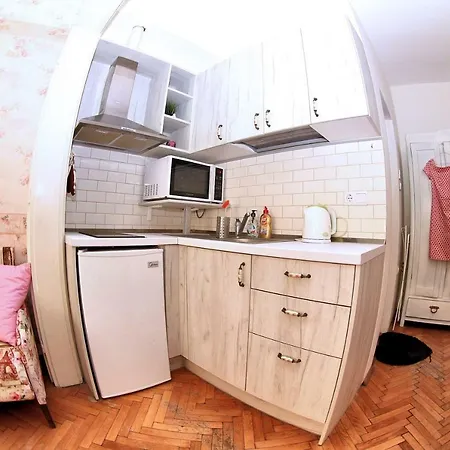 Romantic Vintage Studio July Morning Apartament