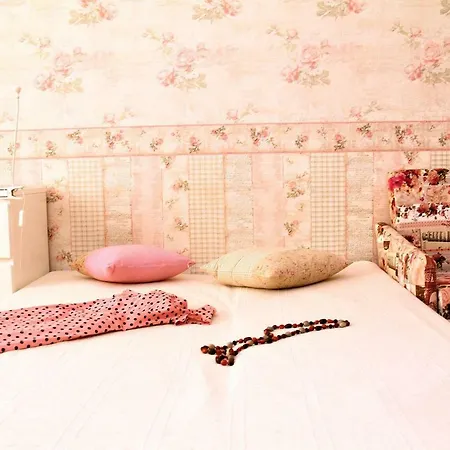 Romantic Vintage Studio July Morning